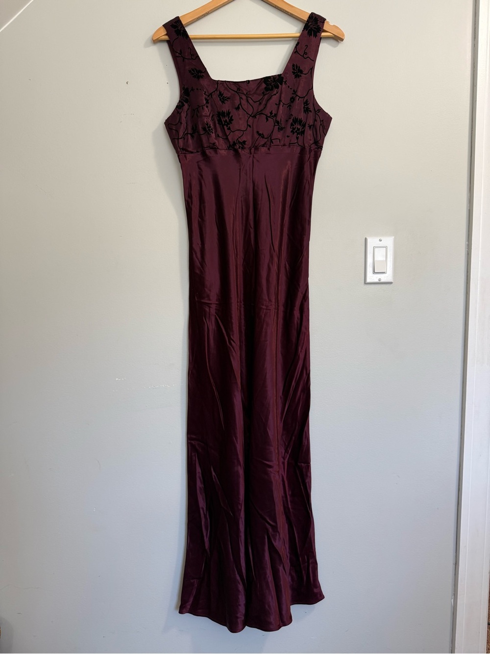 Be Smart Vintage Satin Formal Prom Gown Dress
